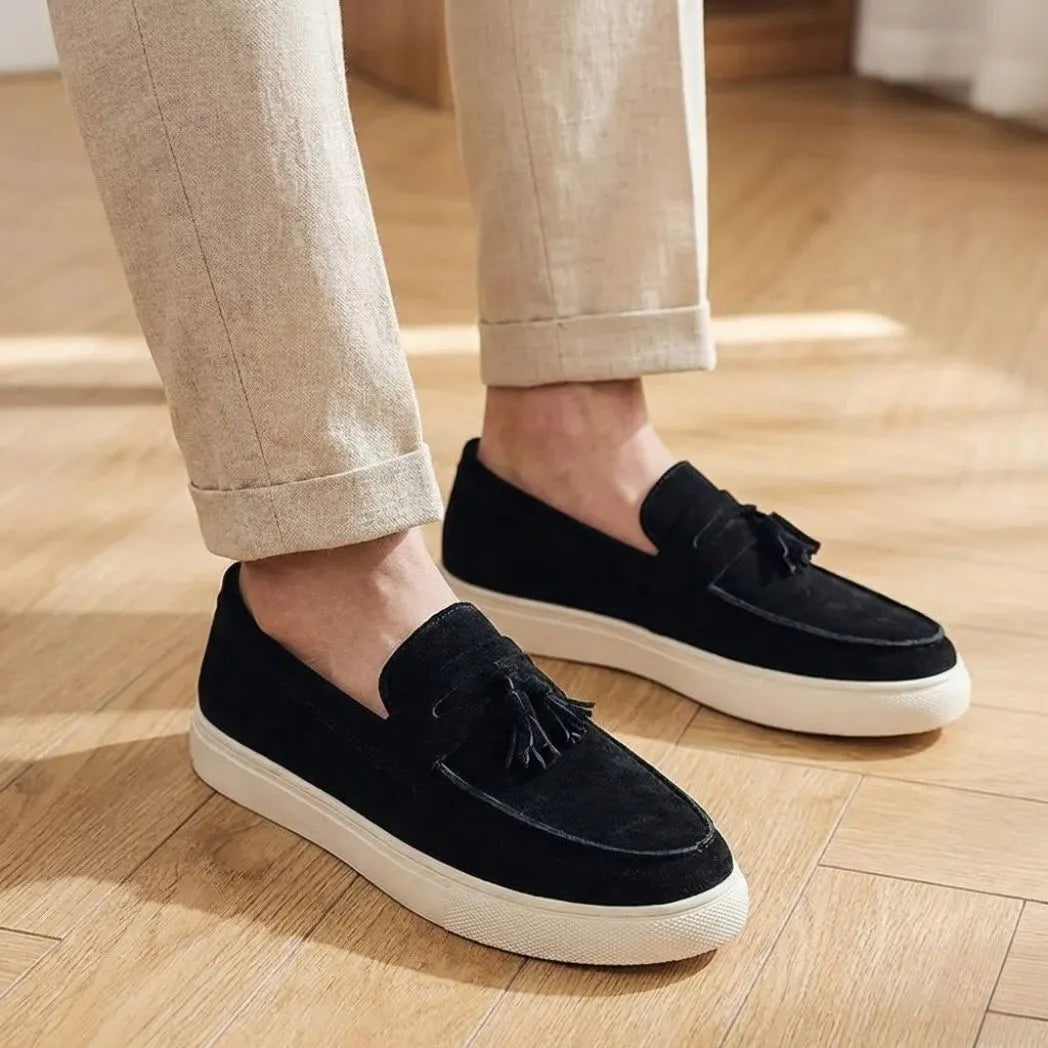Mocassim Derby de Camurça com Guizos