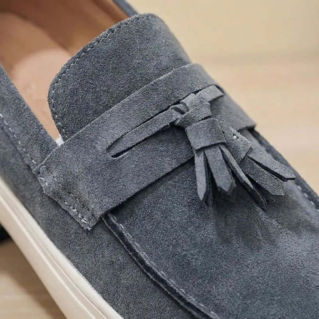Mocassim Derby de Camurça com Guizos