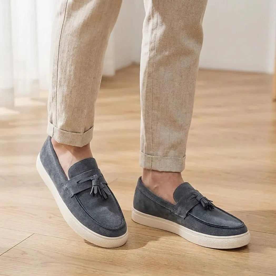 Mocassim Derby de Camurça com Guizos