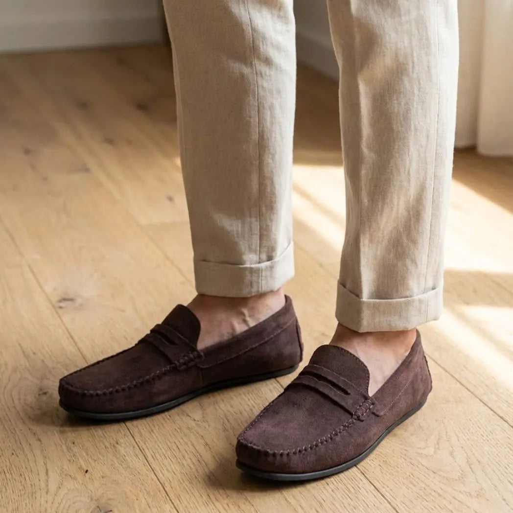 Mocassim Driver de Camurça Capri Tobacco Marrom Escuro