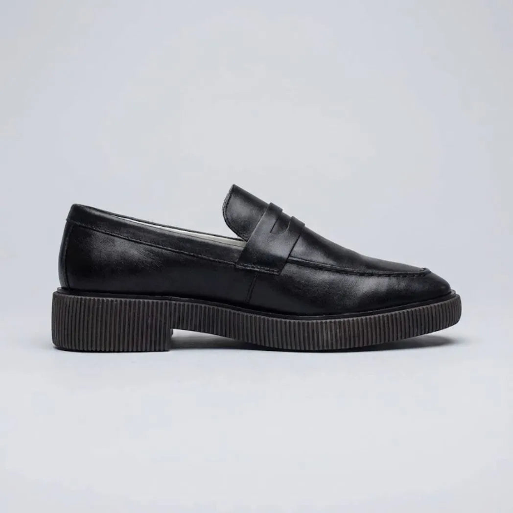 Mocassim Loafer Urban Londres de Couro All-Black