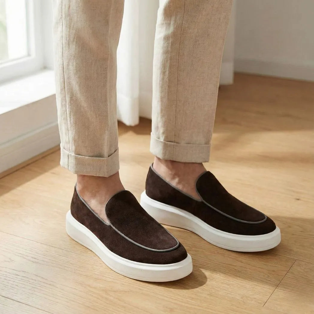 Mocassim Loafer de Camurça Vanguard Marrom
