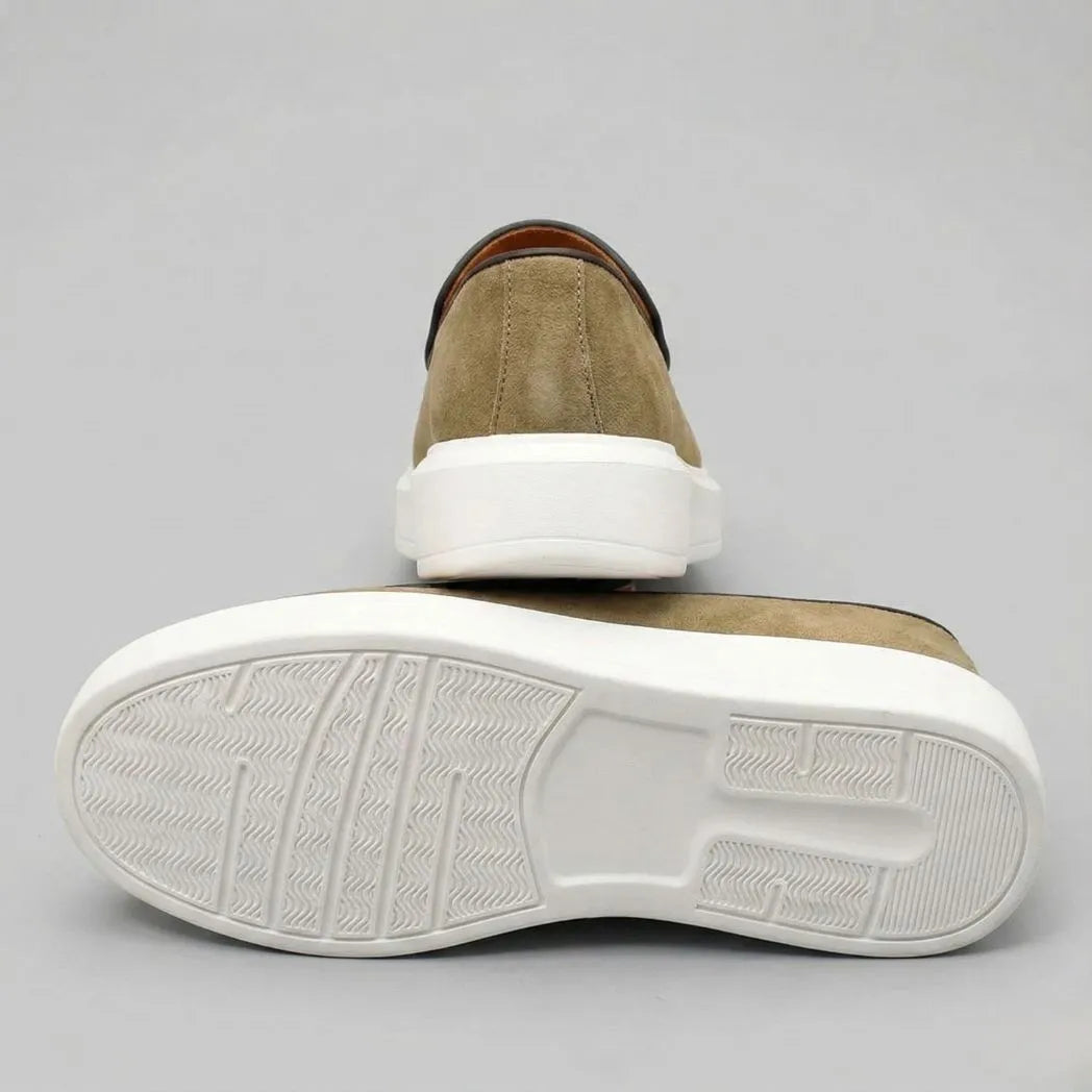 Mocassim Loafer de Camurça Vanguard