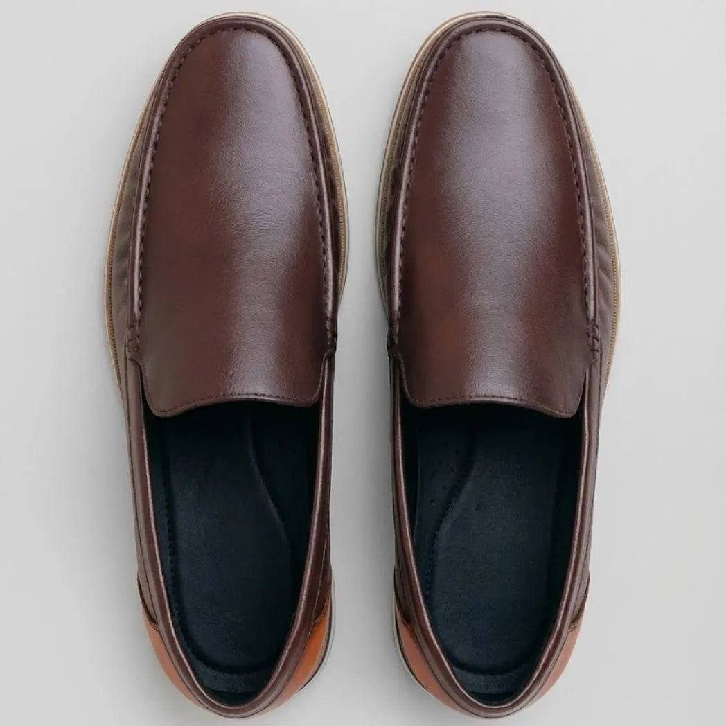 Mocassim Loafer de Couro Contrast