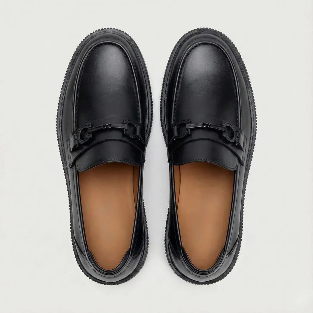 Mocassim Plataform Preto com Fivela
