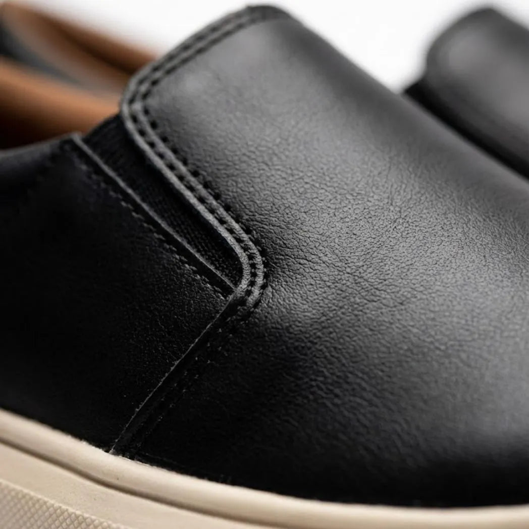 Mocassim Slip On Casual de Couro Preto