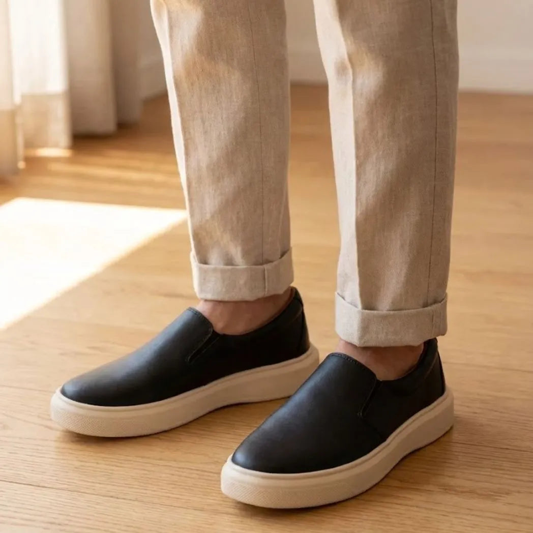 Mocassim Slip On Casual de Couro Preto