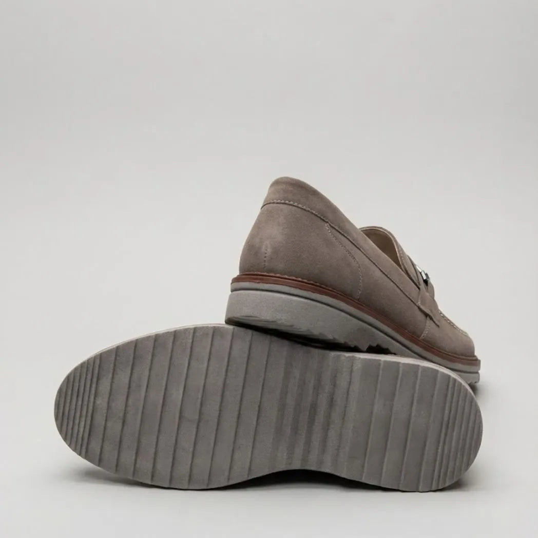 Mocassim Suede Tratorado de Camurça Cinza