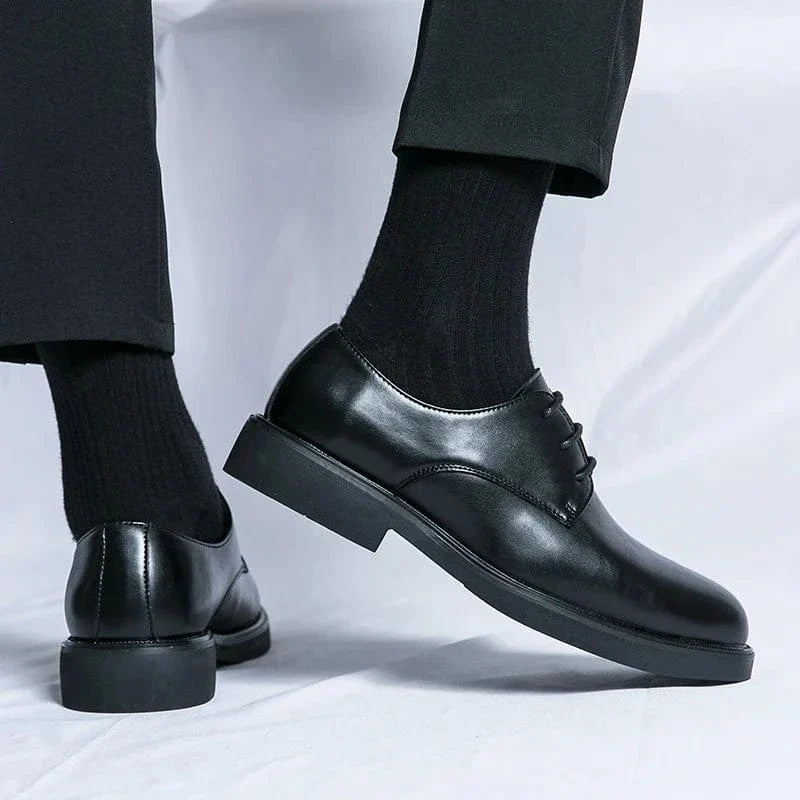 Sapatos Masculinos Sofistic de Couro Premium para Ocasiões Elegantes
