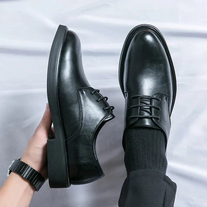 Sapatos Masculinos Sofistic de Couro Premium para Ocasiões Elegantes