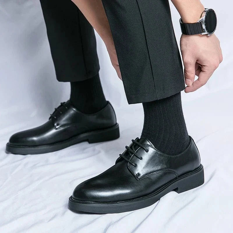 Sapatos Masculinos Sofistic de Couro Premium para Ocasiões Elegantes